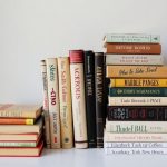 Полка, которая рассказывает историю: искусство собирать книги